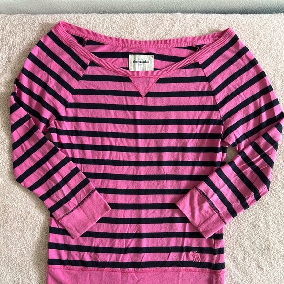 Abercrombie & Fitch Pink and Black Striped Sweater - Picture 6 of 10